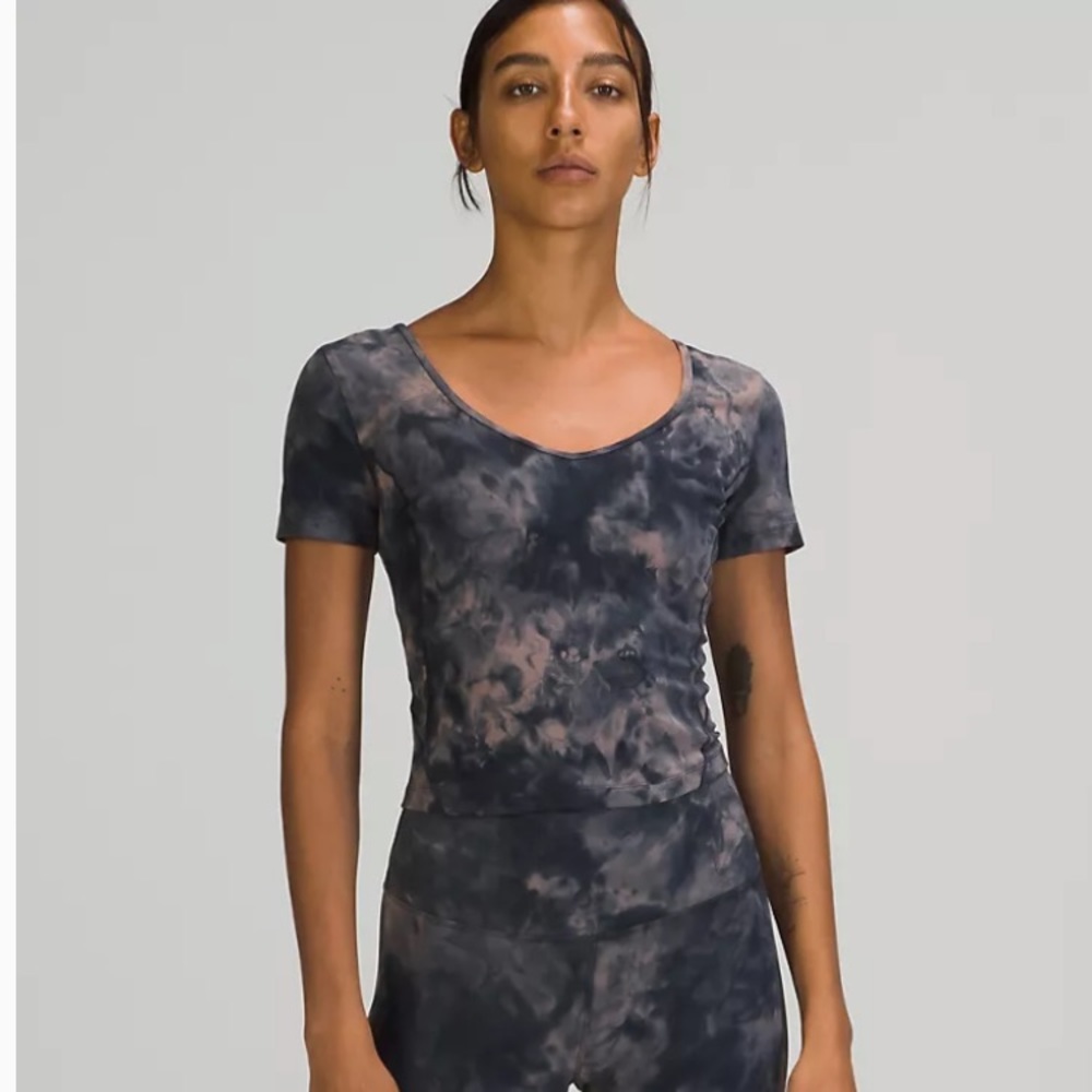 Lululemon align tee